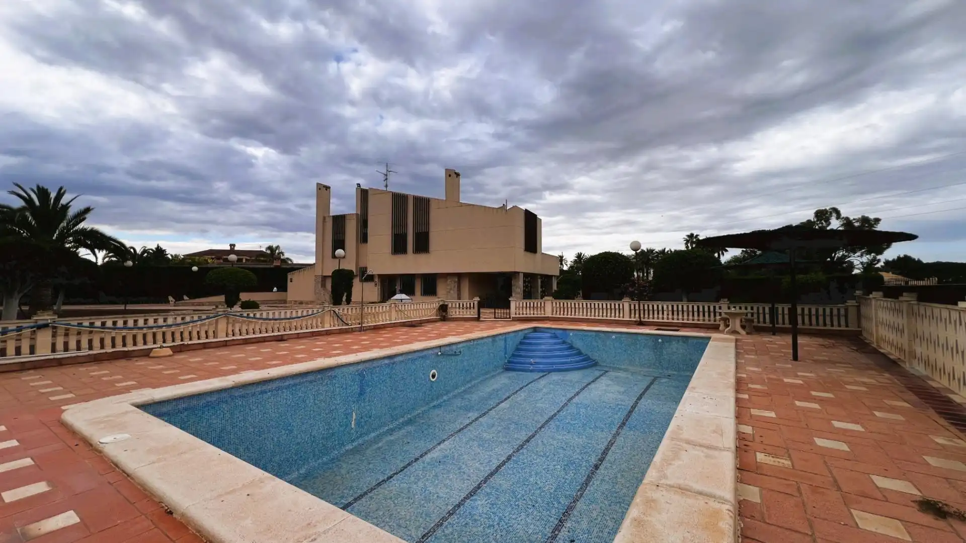 Piscina de Casa o chalet en venta en Elche / Elx con Aire acondicionado, Jardín privado y Terraza