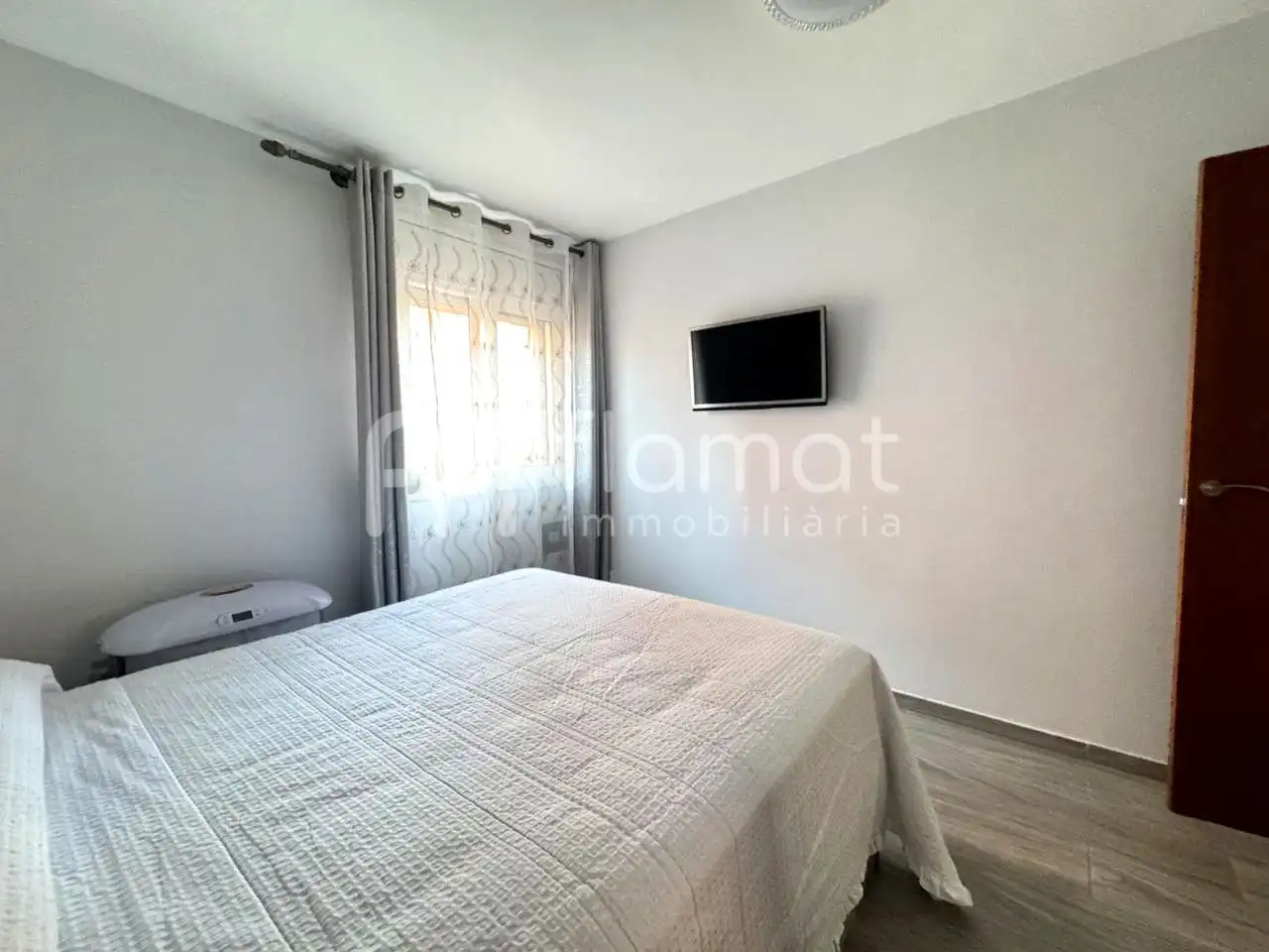Bedroom of Flat for sale in Figueres