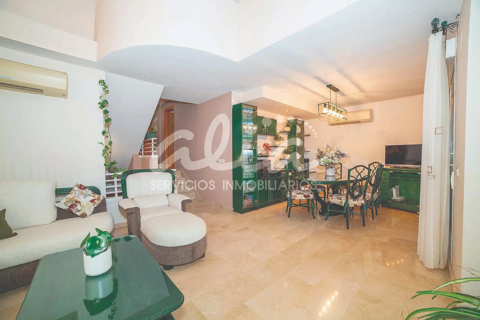 Living room of Detached homes for sale in Pinto  with Air Conditioner, Heating and Terrace