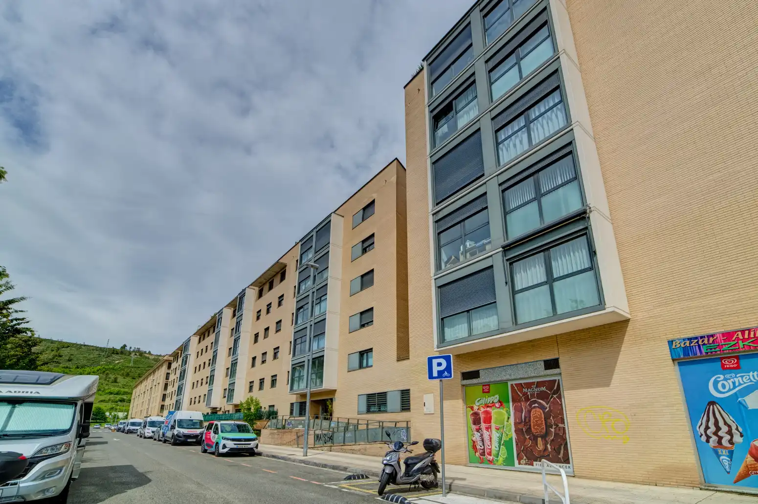 Vista exterior de Piso en venta en  Pamplona / Iruña con Calefacción y Trastero