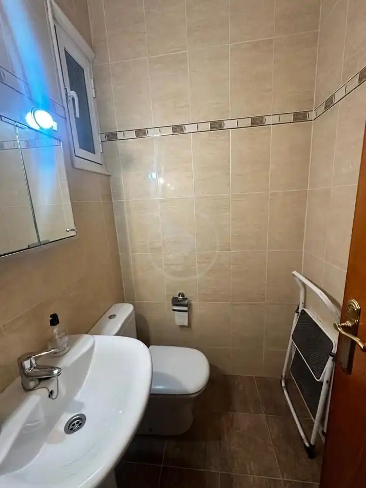 Bathroom of Flat for rent in Linares  with Air Conditioner, Terrace and Furnished