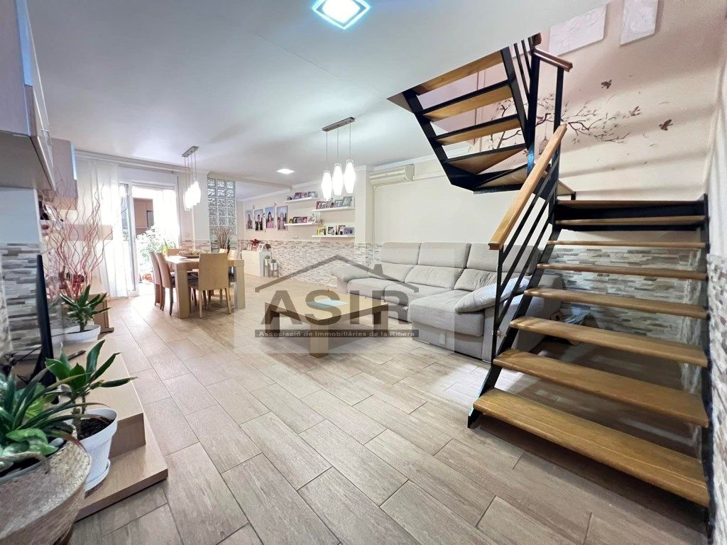Living room of House or chalet for sale in Alzira  with Air Conditioner and Terrace