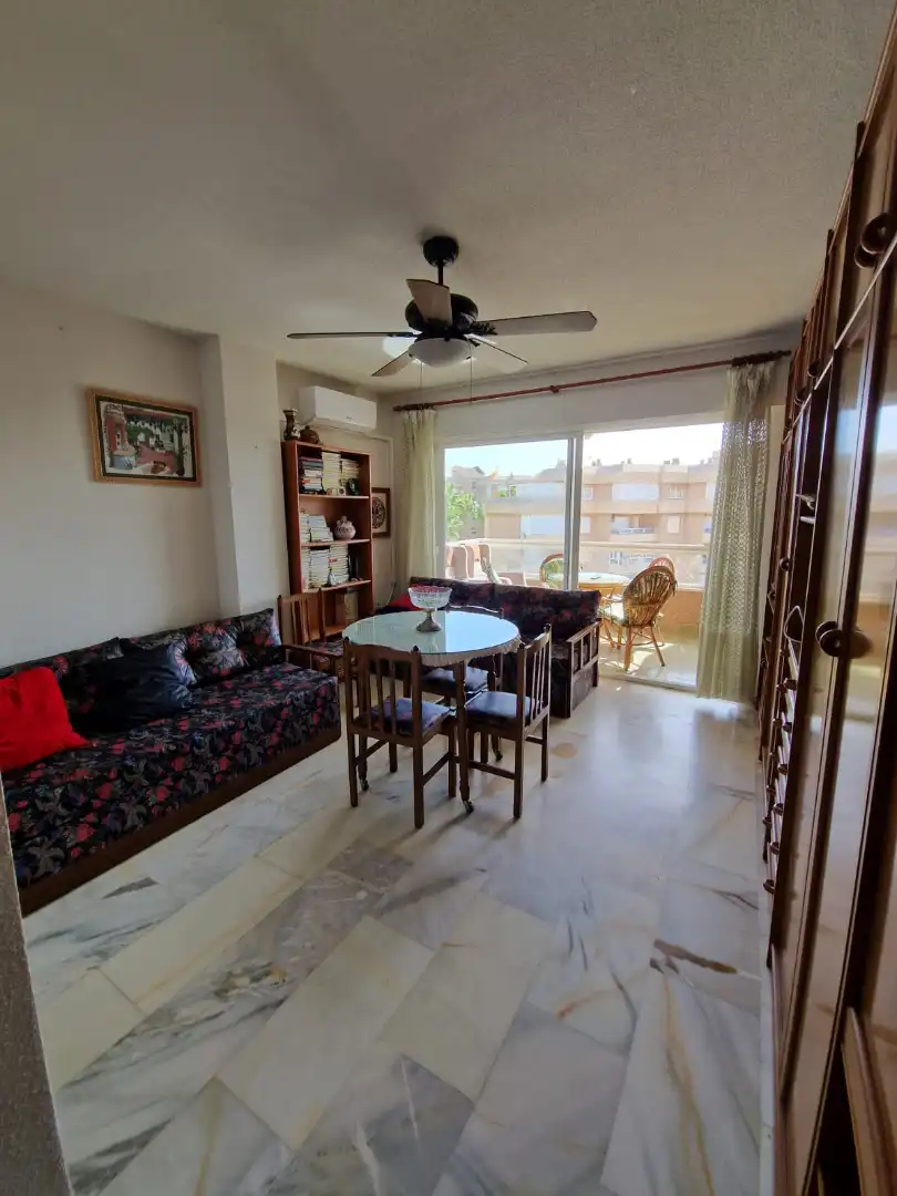 Sala de estar de Estudio en venta en Torrox con Aire acondicionado, Calefacción y Terraza