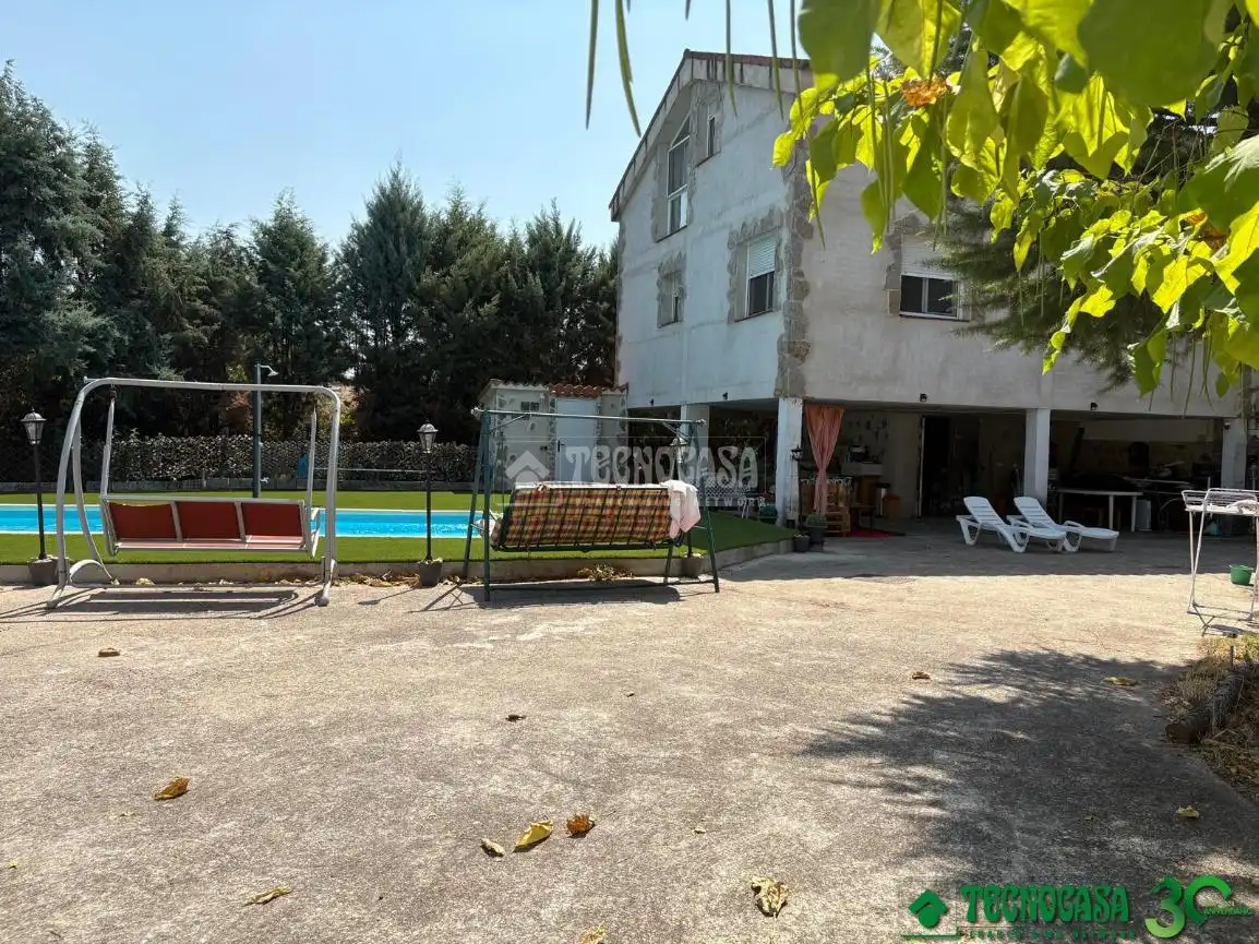 Piscina de Casa o chalet en venta en Parrillas con Aire acondicionado, Calefacción y Terraza