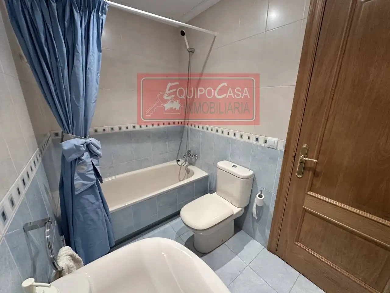 Bathroom of Duplexes for rent in Lugo  with Heating, Parquet flooring and Storage room