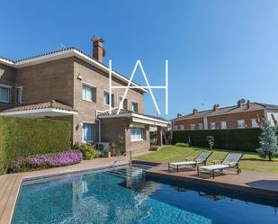 Vista exterior de Casa o xalet en venda en Premià de Dalt amb Aire condicionat, Calefacció i Terrassa