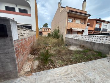 Terrenos y solares en venta en Canyelles