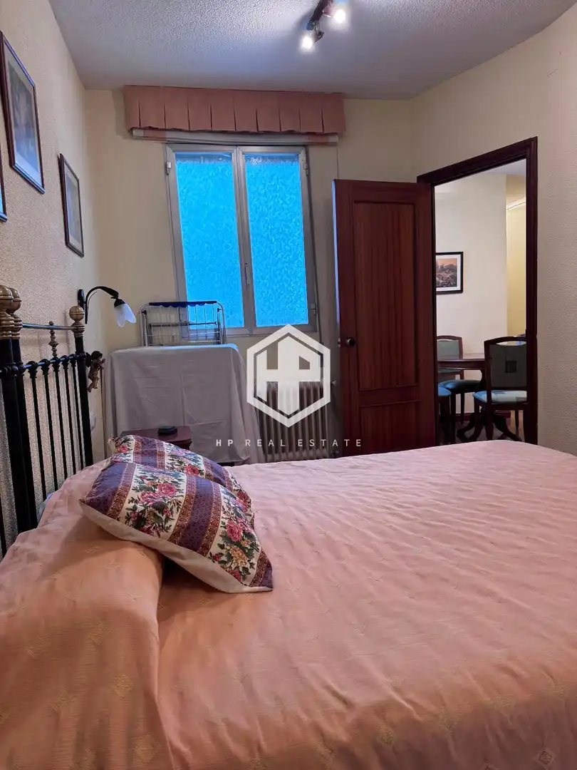 Habitación de Piso en venta en Madrid con Calefacción