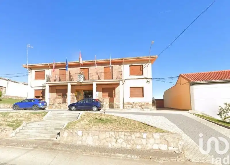Vista exterior de Casa o chalet en venta en Riego de la Vega con Calefacción