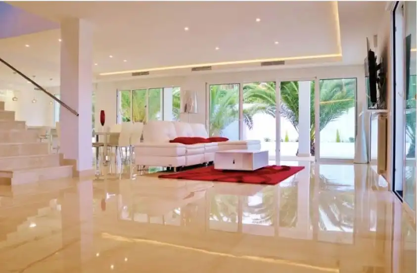 Sala d'estar de Casa o xalet en venda en Alicante / Alacant amb Aire condicionat, Calefacció i Jardí privat