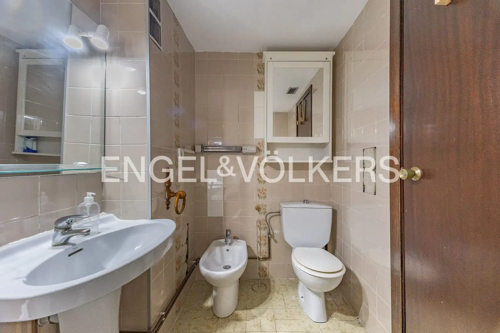 Baño de Piso en venta en Terrassa con Calefacción