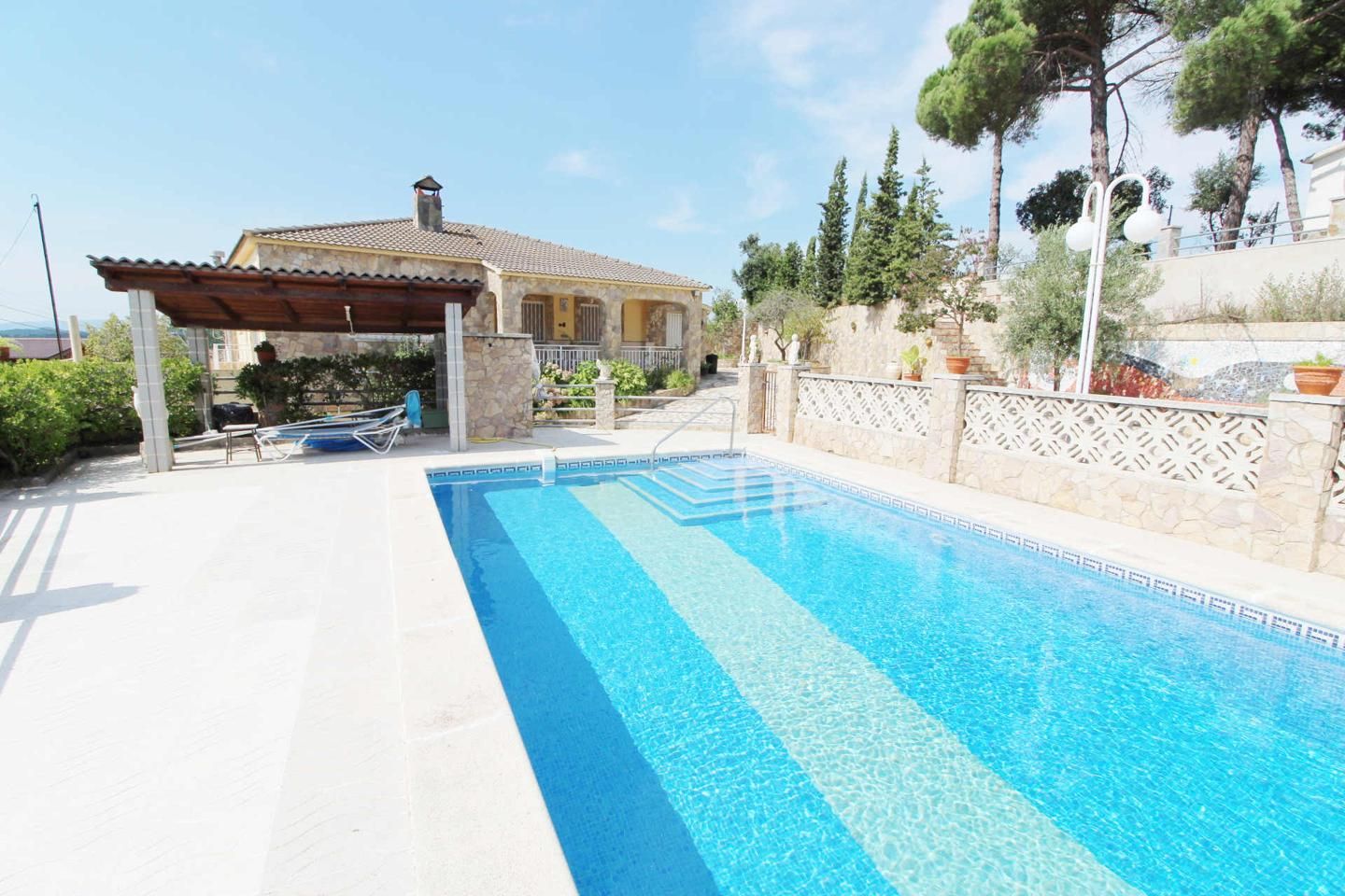 Piscina de Casa o xalet en venda en Vidreres amb Calefacció, Terrassa i Piscina