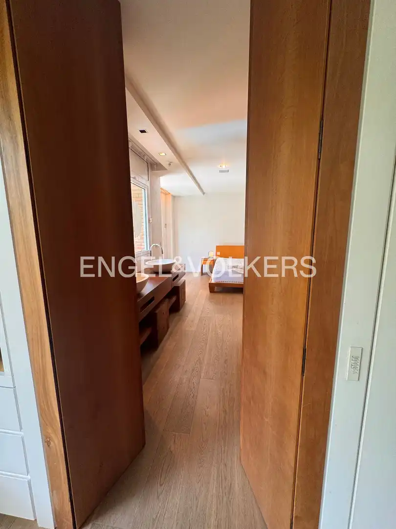 Bedroom of Flat for rent in Les Corts
