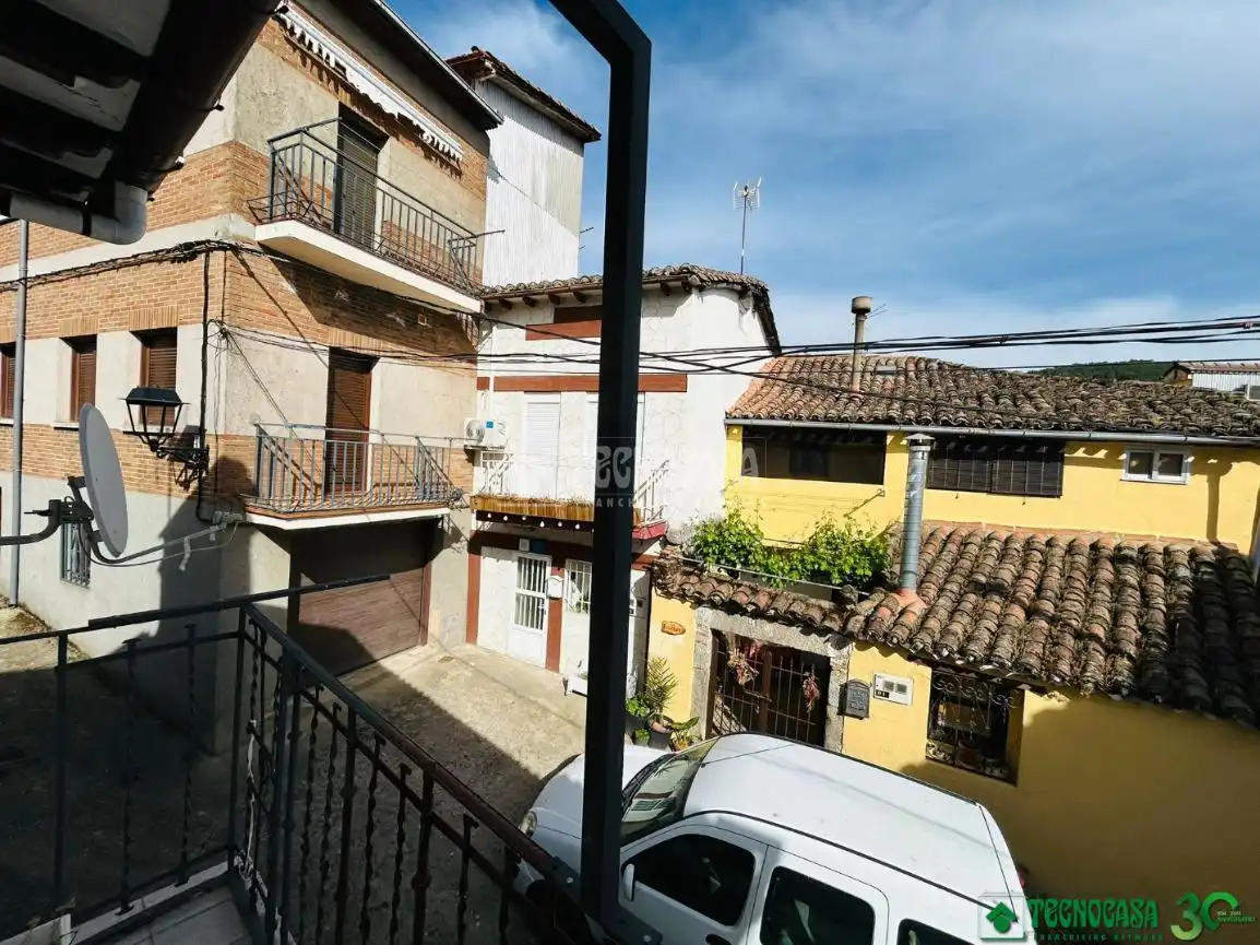 Vista exterior de Casa adosada en venta en Arenas de San Pedro