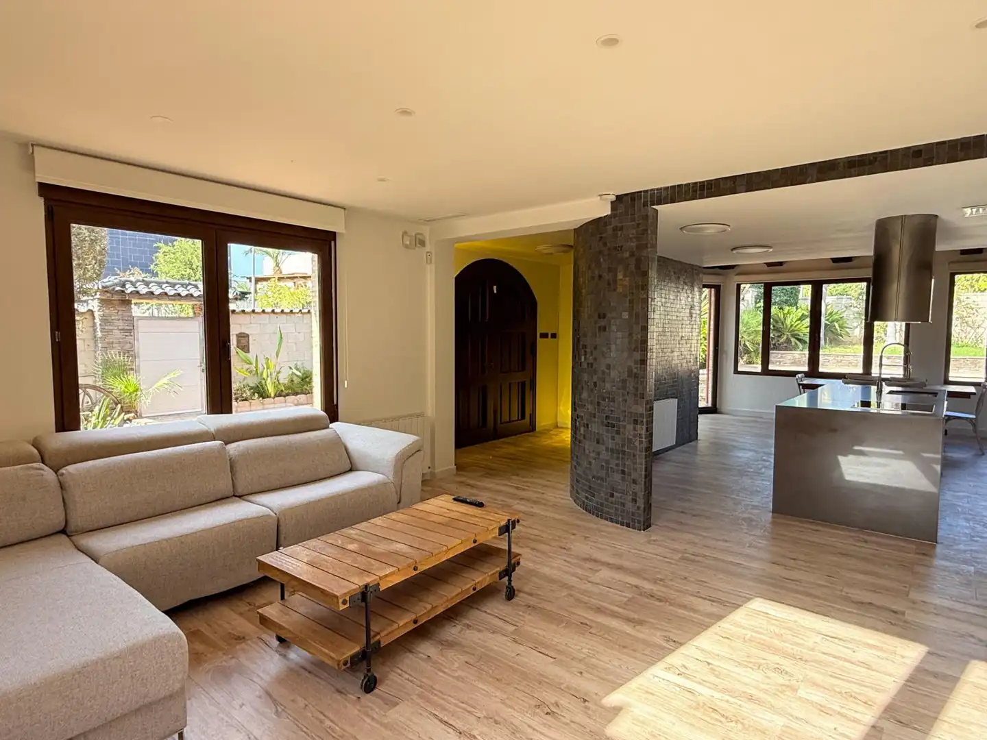 Wohnzimmer von Haus oder Chalet zur Miete in San Antonio de Benagéber mit Klimaanlage, Heizung und Privatgarten