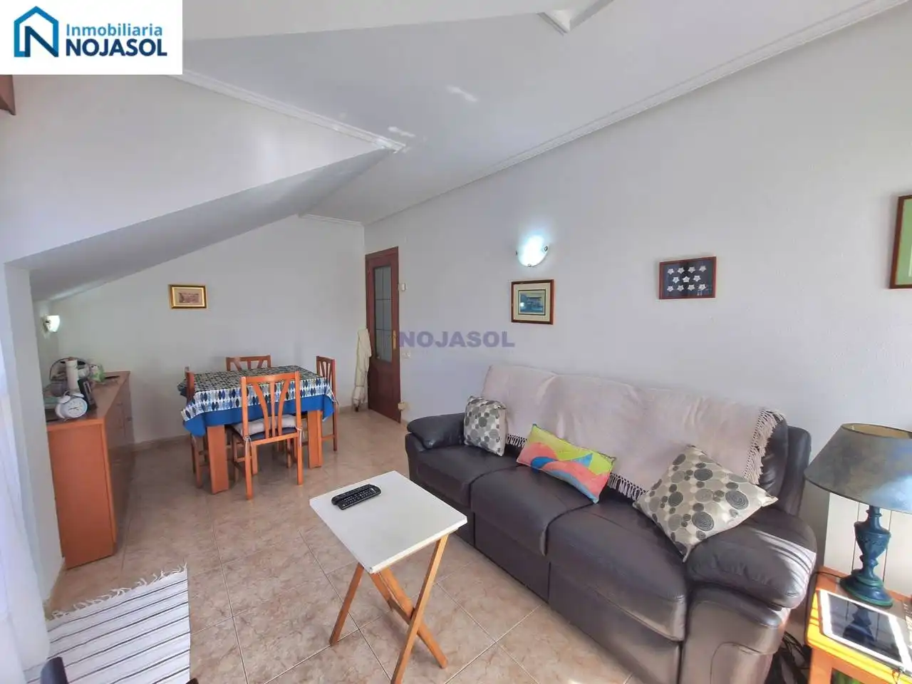 Sala d'estar de Apartament en venda en Noja amb Calefacció, Terrassa i Moblat