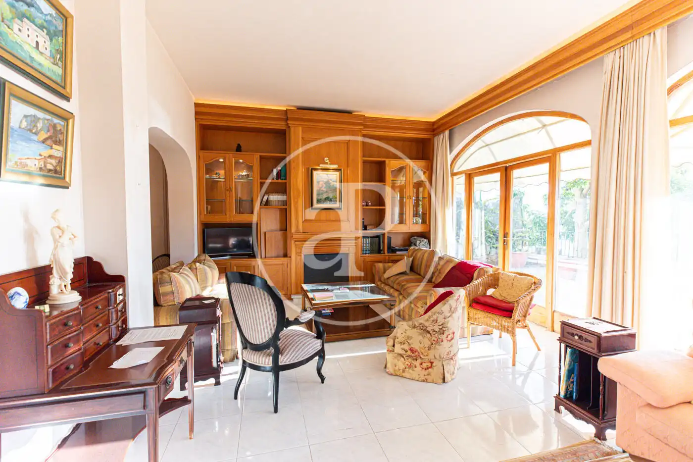 Houses for sale in Carrer de Victorio Luzuriaga, Sant Agustí