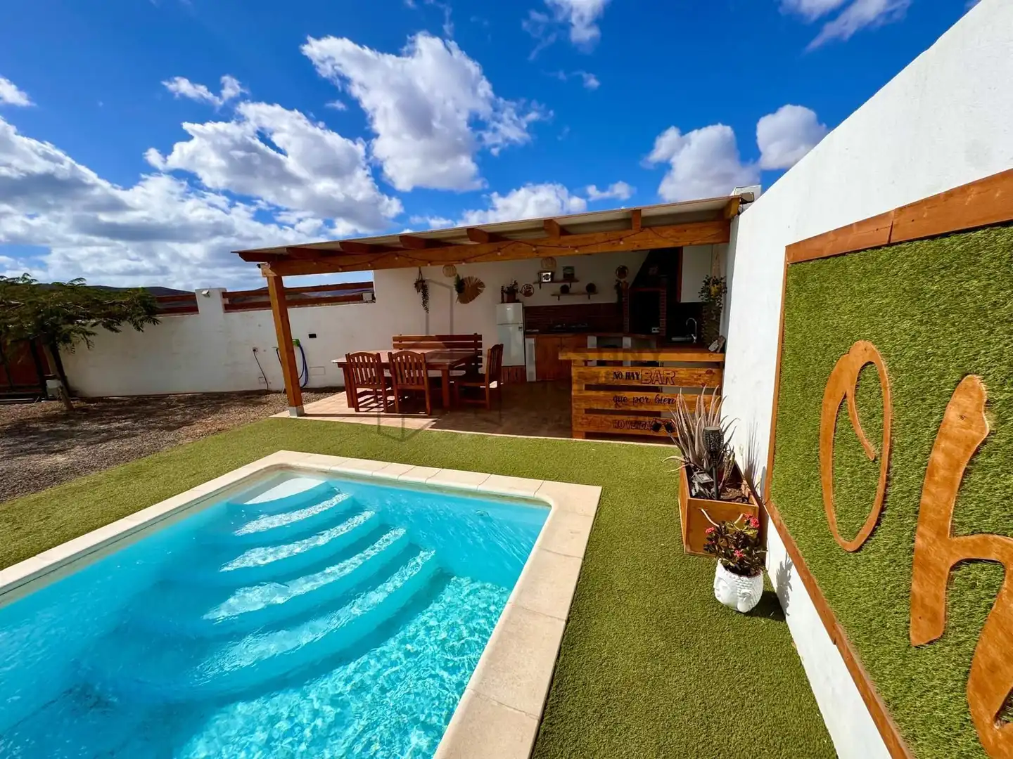 Terrassa de Casa o xalet en venda en Tuineje amb Jardí privat, Piscina i Moblat