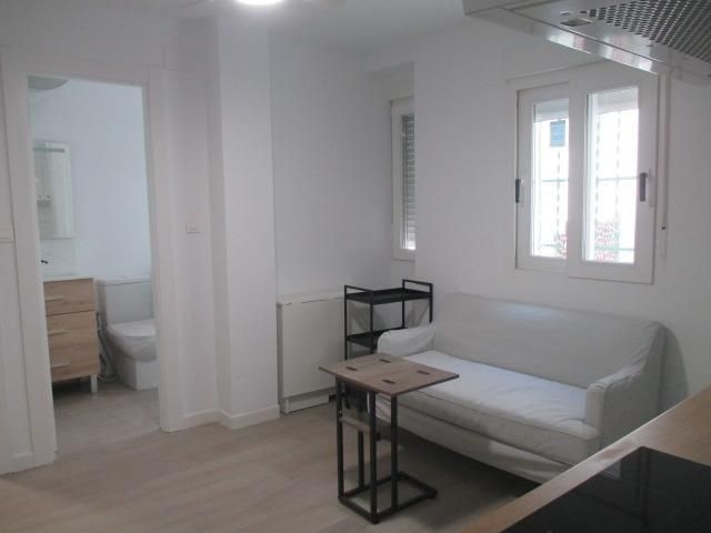 Bedroom of Apartment for rent in  Granada Capital  with Furnished