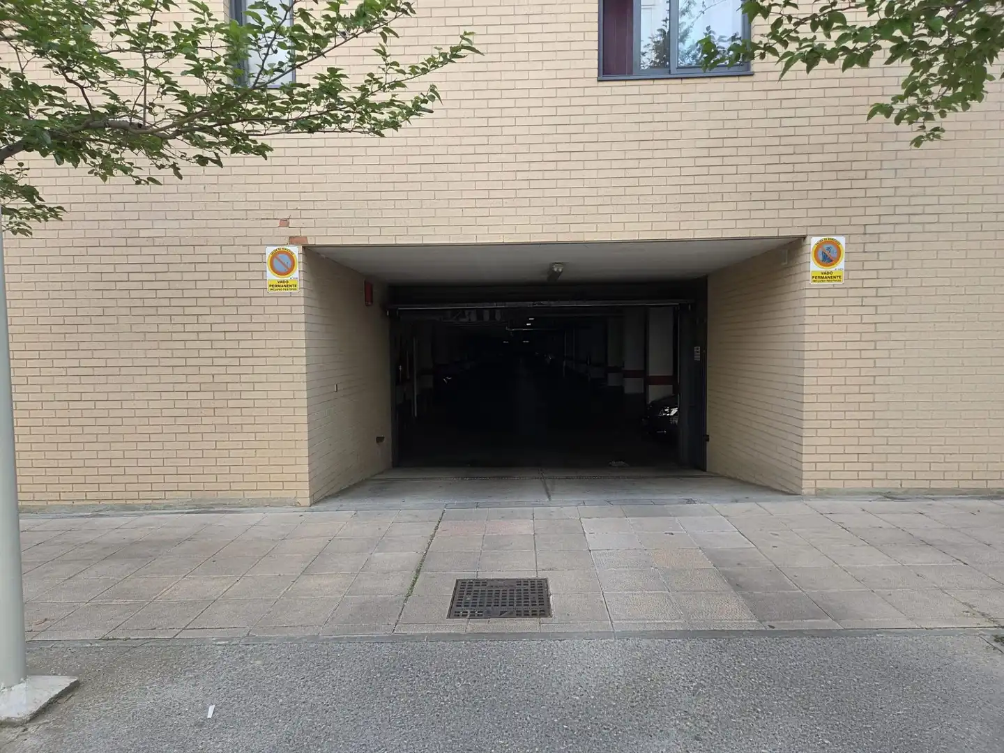 Parkplatz von Garage zum Verkauf in Zaragoza