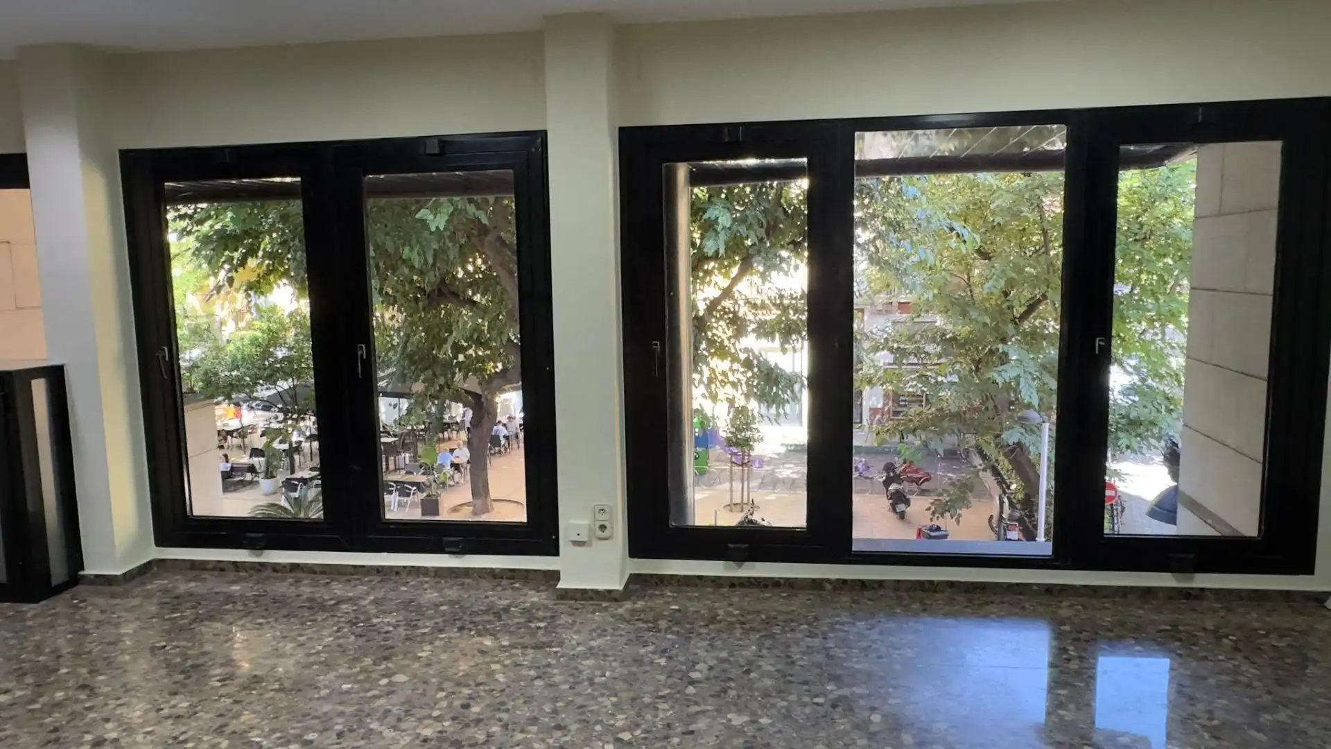 Terrassa de Oficina de lloguer en Valencia amb Aire condicionat