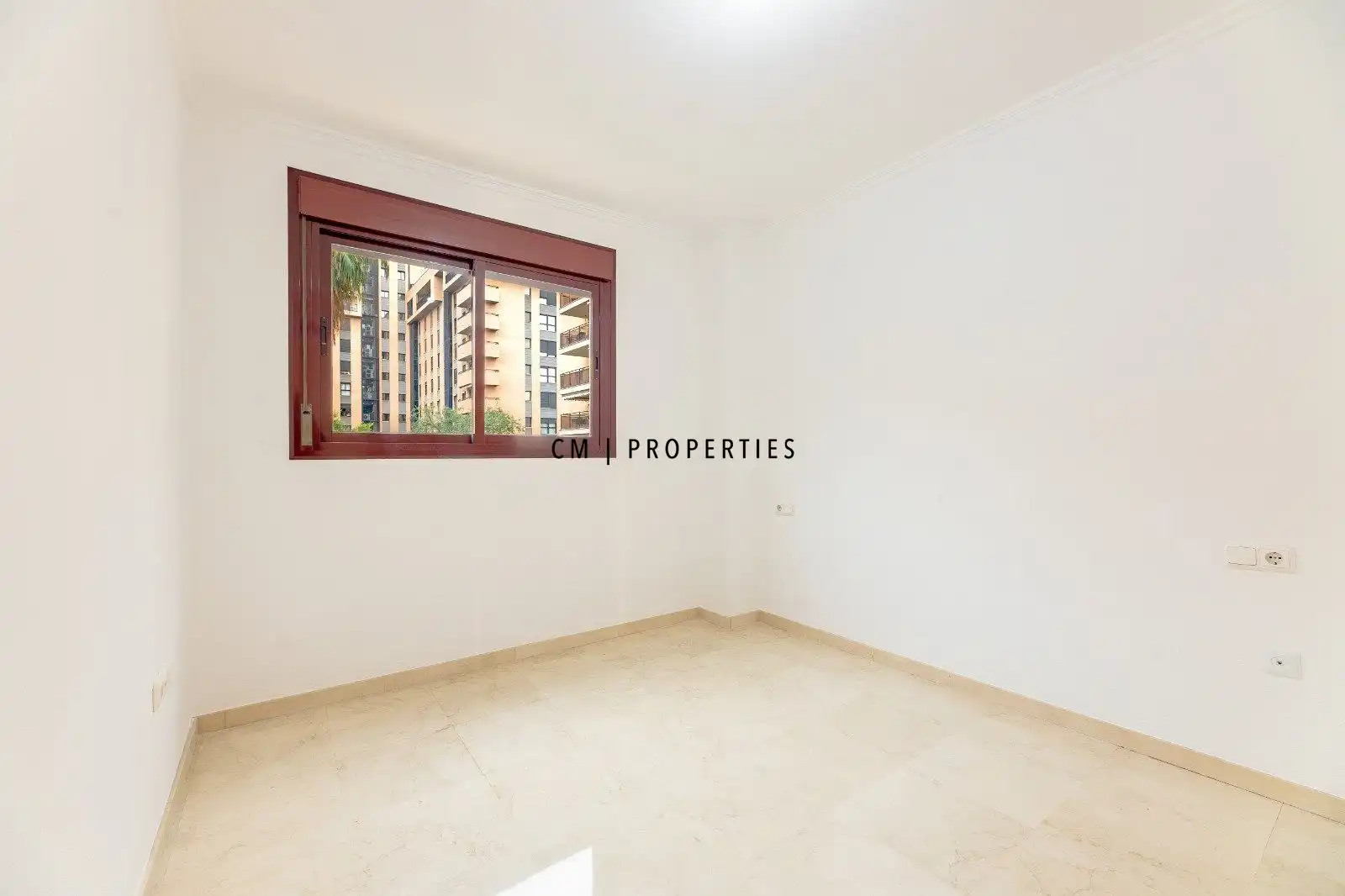 Bedroom of Flat for rent in Valencia  with Air Conditioner, Heating and Terrace