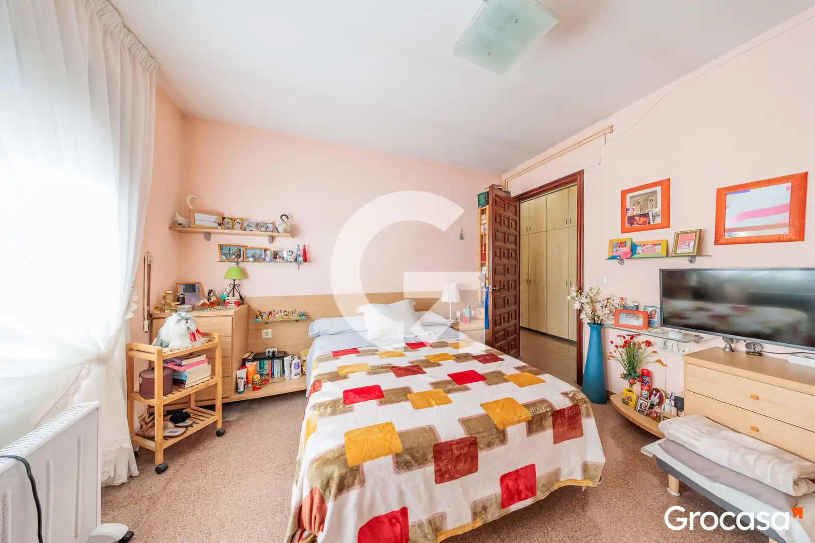 Dormitori de Casa o xalet en venda en Terrassa amb Aire condicionat, Calefacció i Jardí privat