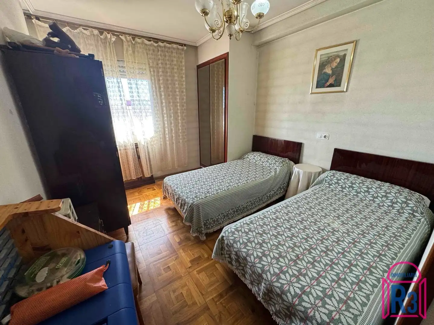 Dormitori de Pis en venda en León Capital  amb Calefacció i Terrassa