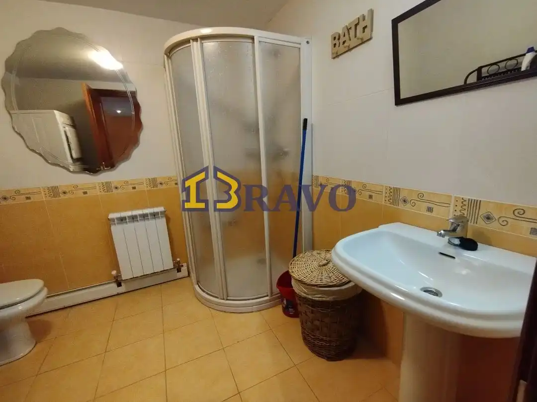 Badezimmer von Wohnung zur Miete in Medina de Pomar mit Heizung und Abstellraum
