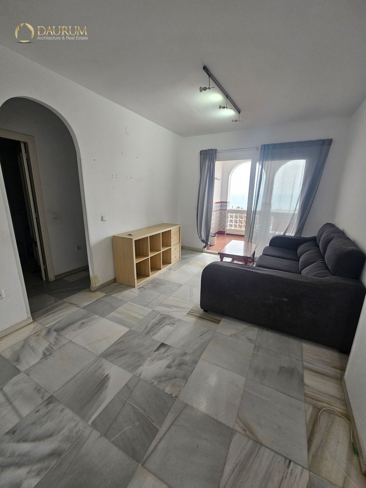 Sala de estar de Piso en venta en Rincón de la Victoria con Terraza, Piscina y Amueblado