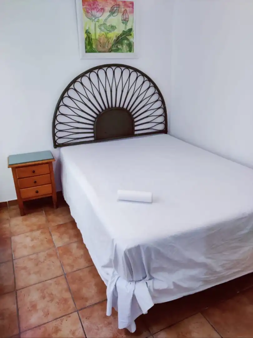 Dormitori de Apartament de lloguer en Dénia amb Moblat i Balcó
