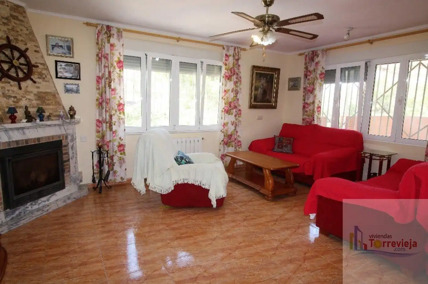 Sala d'estar de Casa o xalet en venda en Torrevieja amb Aire condicionat, Calefacció i Traster
