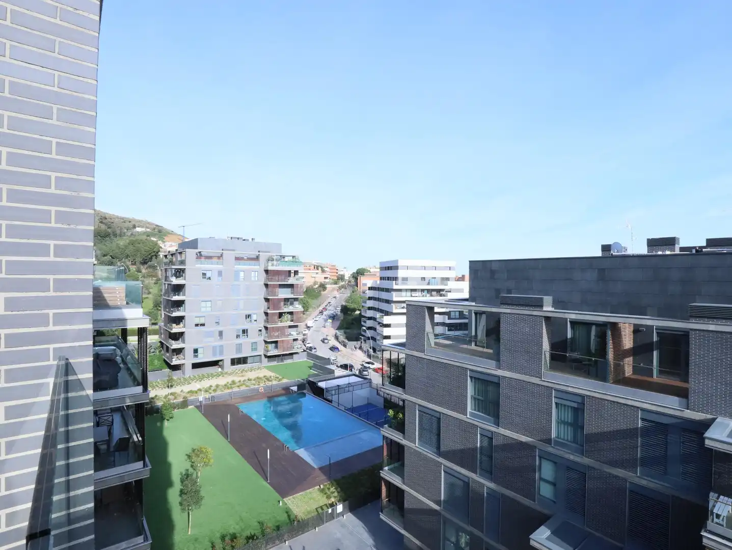 Piscina de Ático en venta en Esplugues de Llobregat con Aire acondicionado, Calefacción y Jardín privado