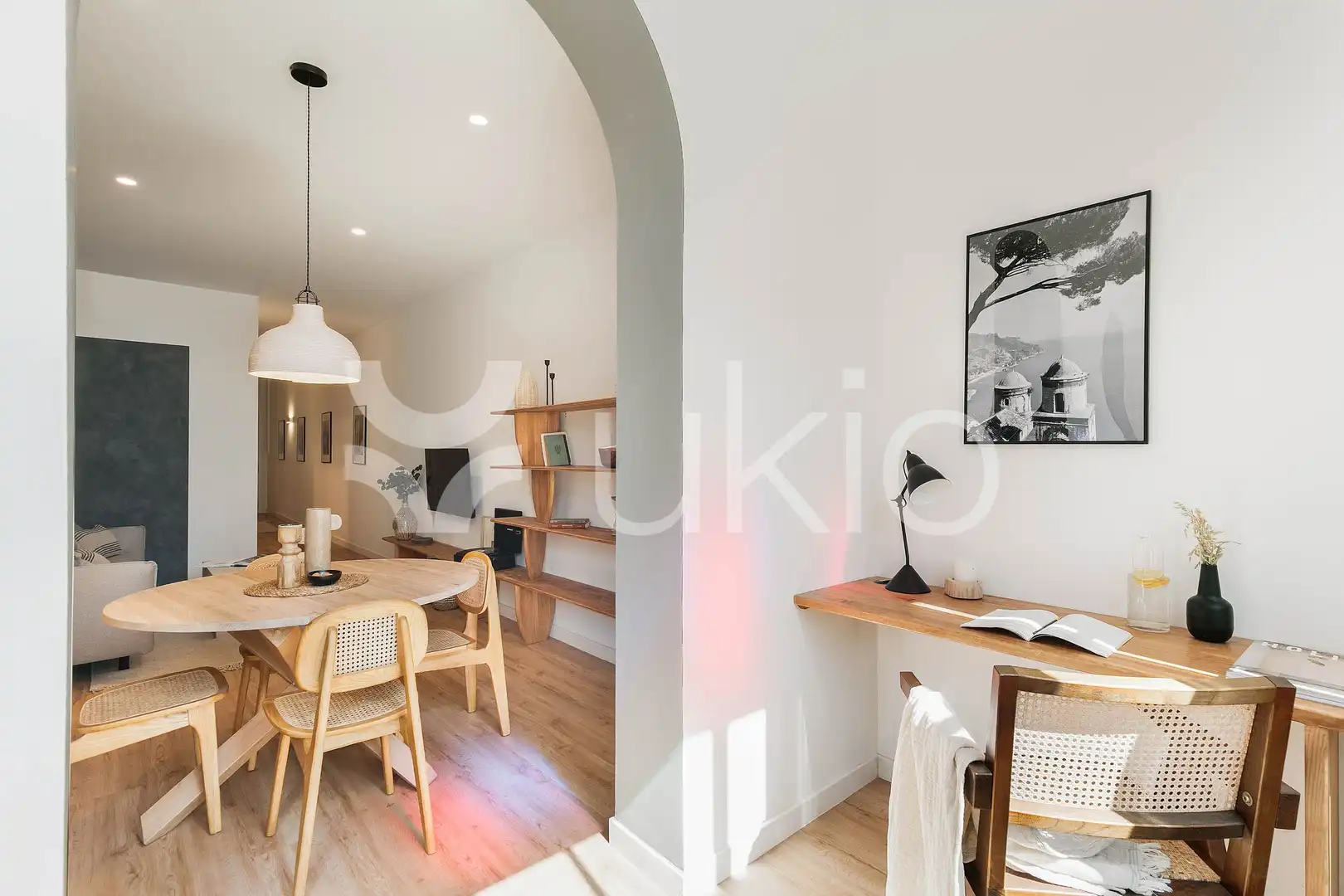 Dormitori de Apartament de lloguer en Barcelona amb Aire condicionat, Calefacció i Moblat