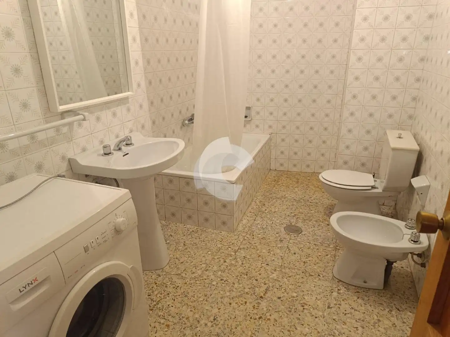Baño de Piso de alquiler en Ourense Capital  con Calefacción y Amueblado