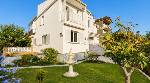 Casa adosada con jardín privado, garaje y 3 habitaciones en Cunit