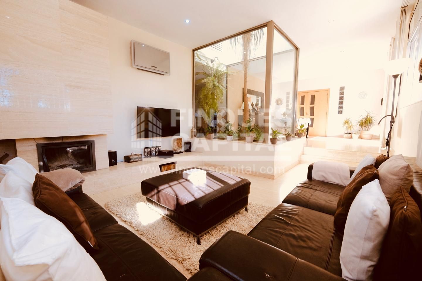Sala d'estar de Casa o xalet en venda en Els Pallaresos amb Aire condicionat, Jardí privat i Parquet