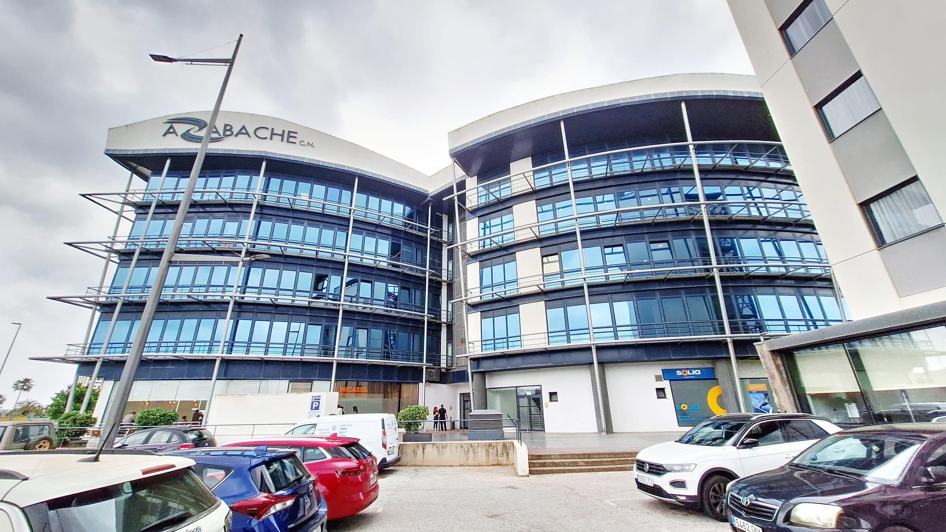 Exterior view of Office for sale in Los Barrios