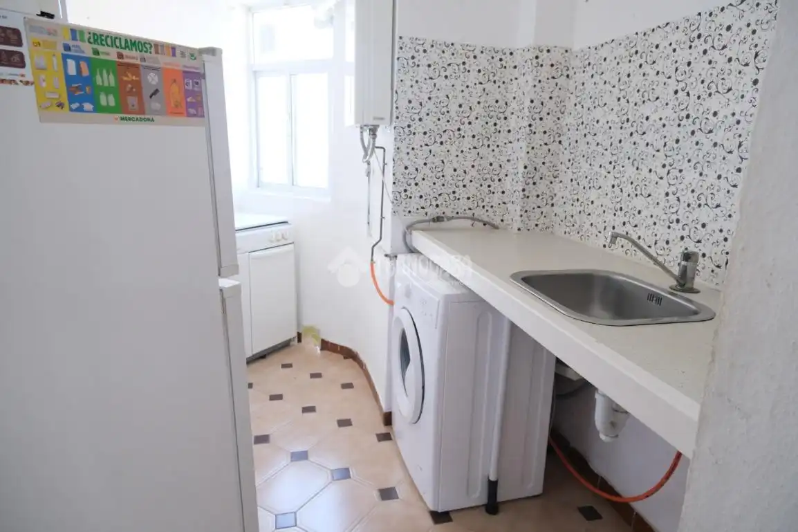 Kitchen of Flat for sale in Sevilla