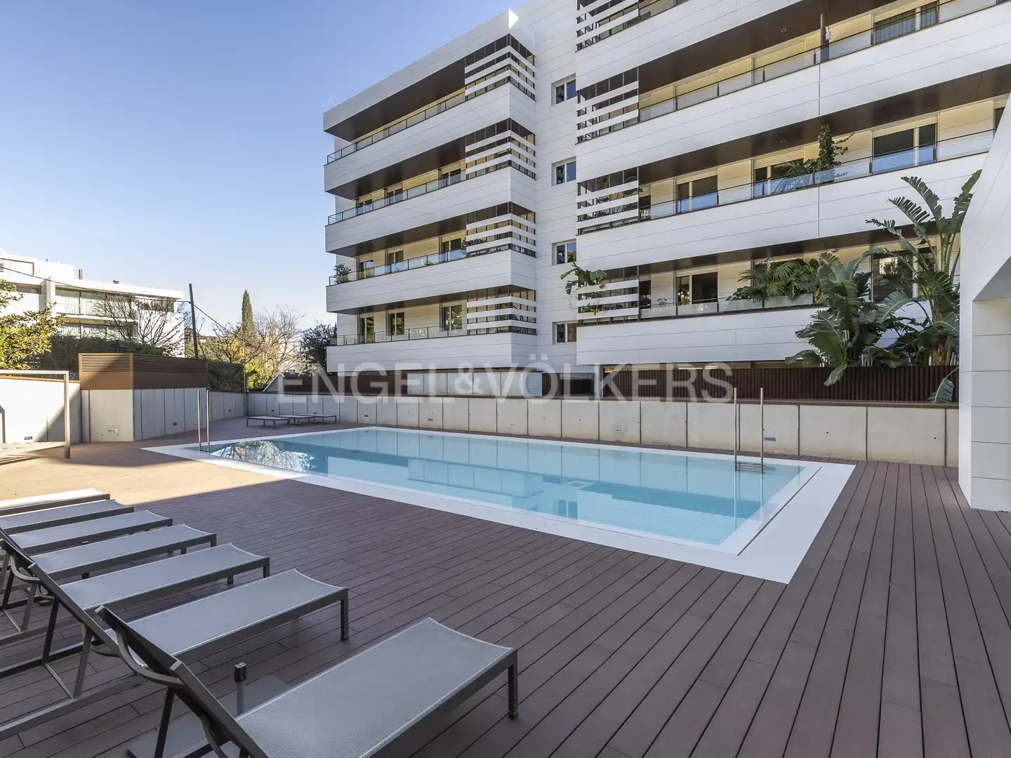 Piscina de Pis en venda en Barcelona amb Aire condicionat, Calefacció i Parquet