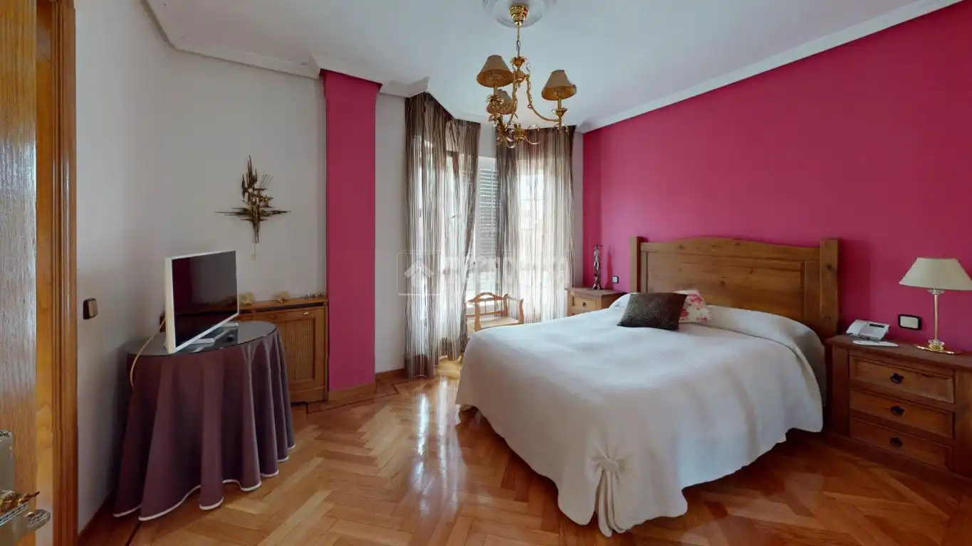 Schlafzimmer von Einfamilien-Reihenhaus zum Verkauf in Leganés mit Heizung, Parkett und Terrasse