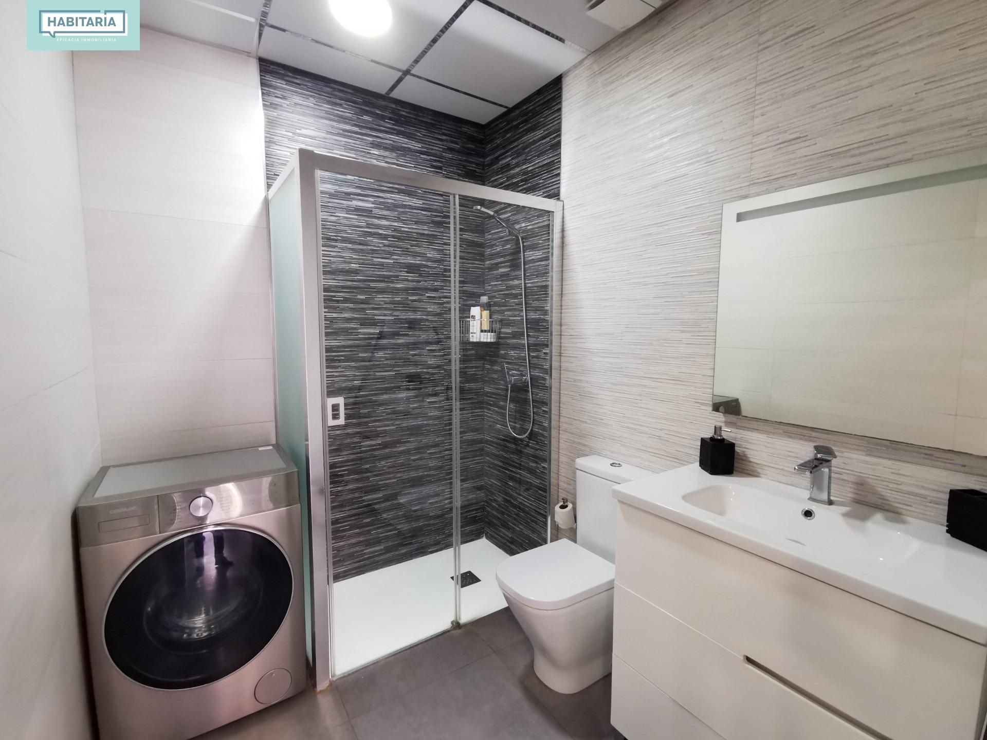 Baño de Planta baja de alquiler en Málaga Capital con Aire acondicionado y Amueblado