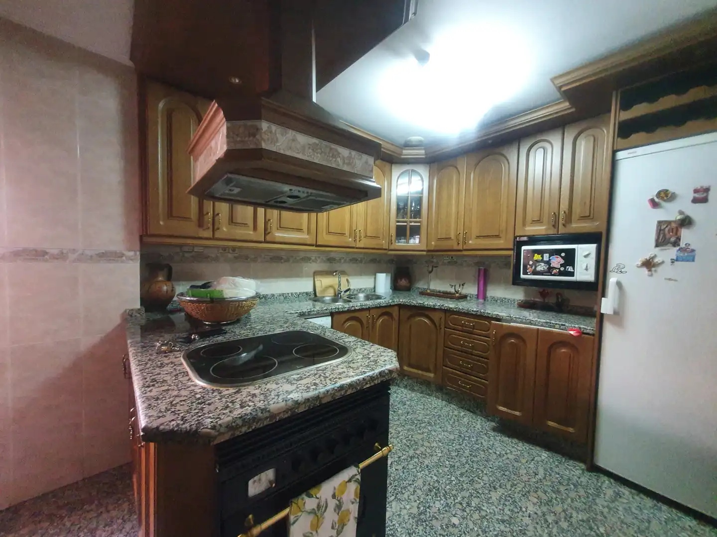 Cuina de Àtic en venda en Guadix amb Calefacció, Terrassa i Moblat