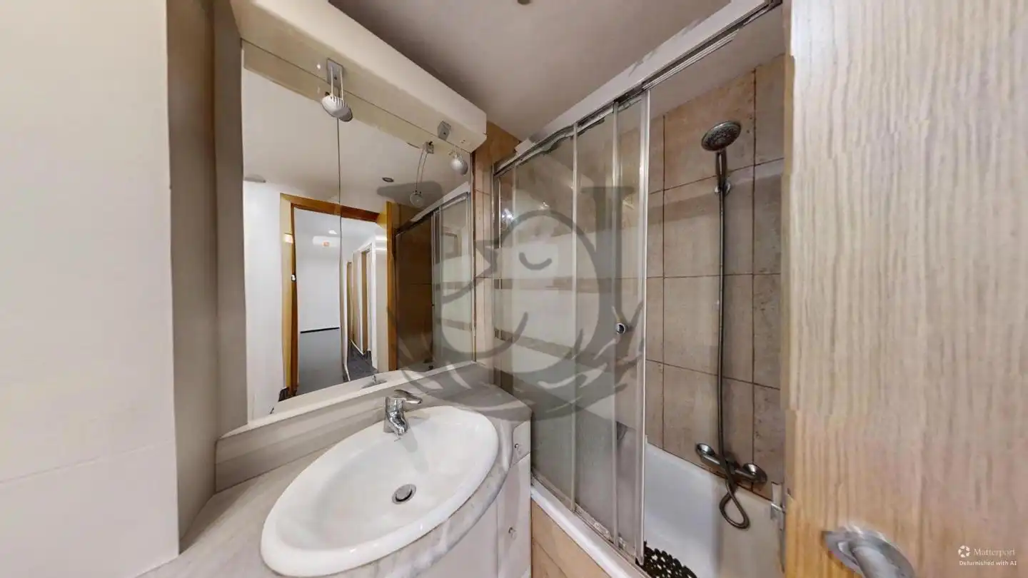 Bathroom of Flat for sale in Silla  with Air Conditioner and Terrace