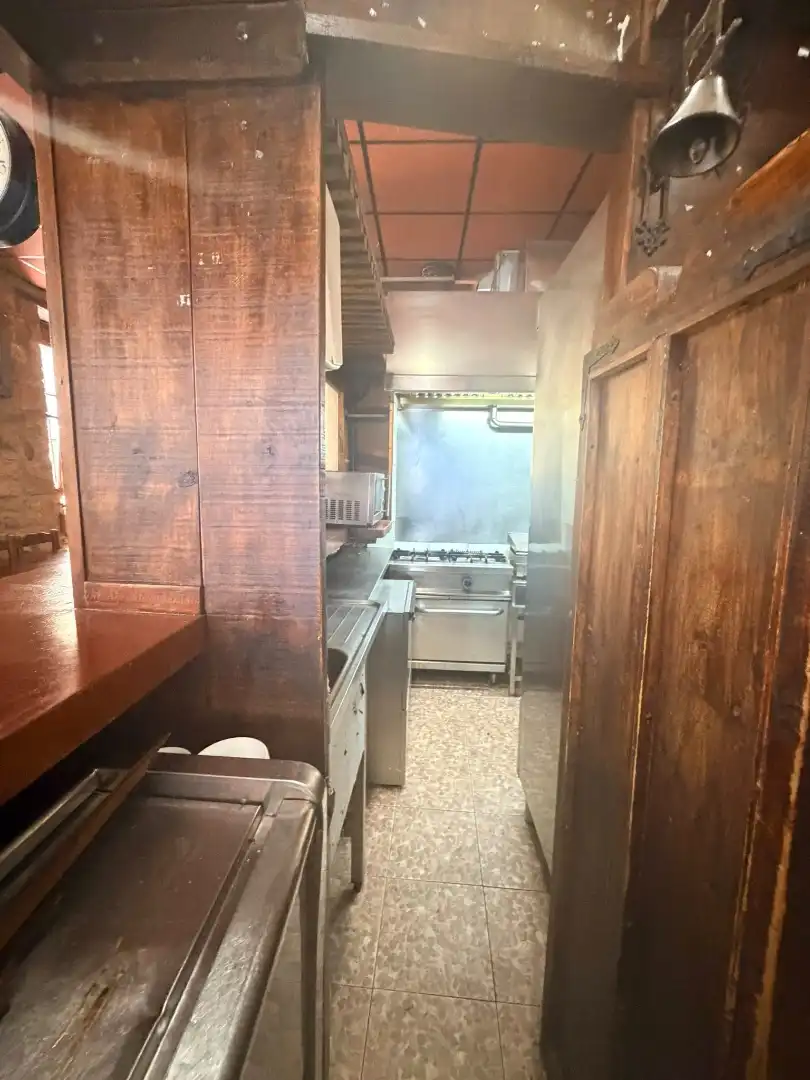 Cuina de Local de lloguer en Torrelavega  amb Aire condicionat, Terrassa i Moblat