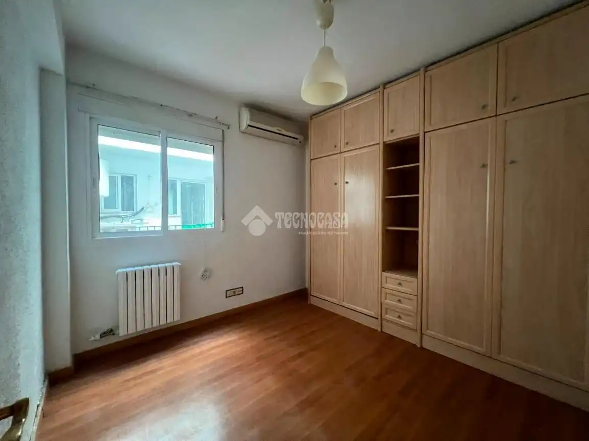 Bedroom of Flat for sale in Zaragoza