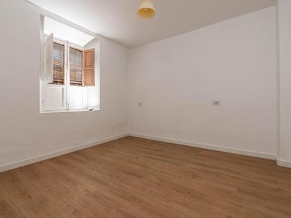 Bedroom of Flat for sale in  Granada Capital  with Terrace