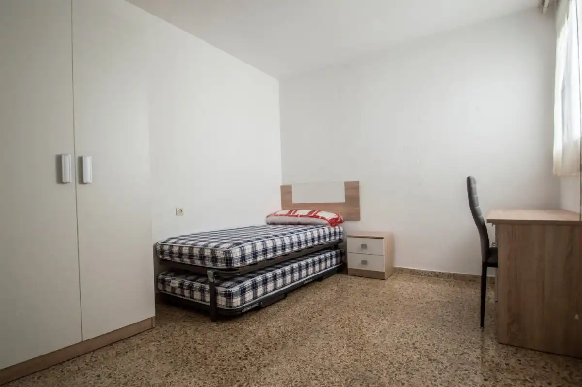 Flat for rent in Ciudad Jardín - Tagarete - El Zapillo
