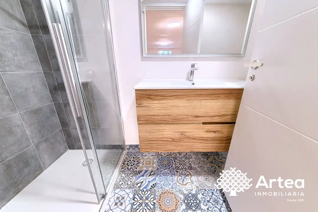 Baño de Piso en venta en Bilbao  con Balcón y Alarma