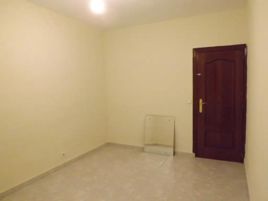 Bedroom of Flat for sale in Leganés  with Oven and Washing machine